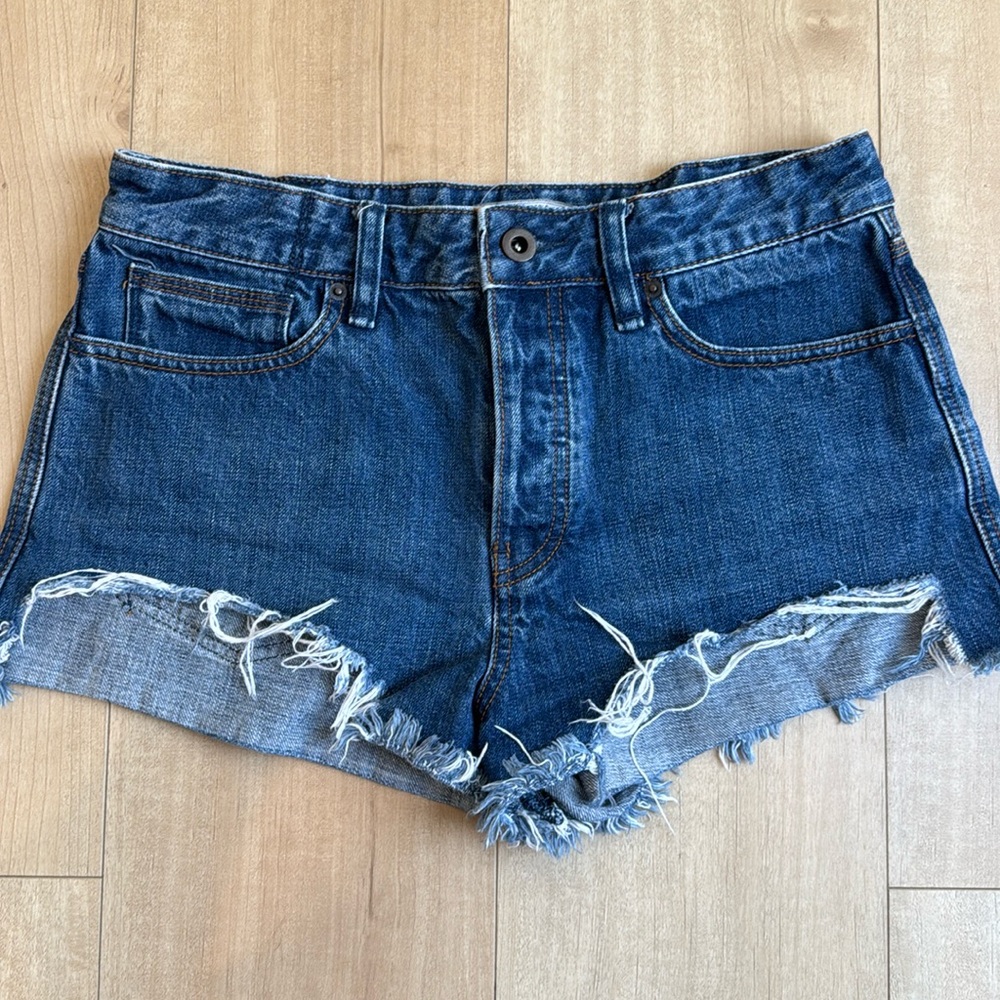 Free People, daisy dukes jean shorts (29)